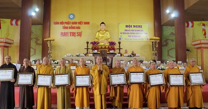 11012024BTSTINHHINH02.jpg